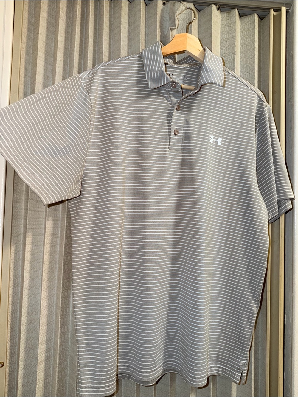 Under Armour Golf Men’s Light Gray Striped Polo